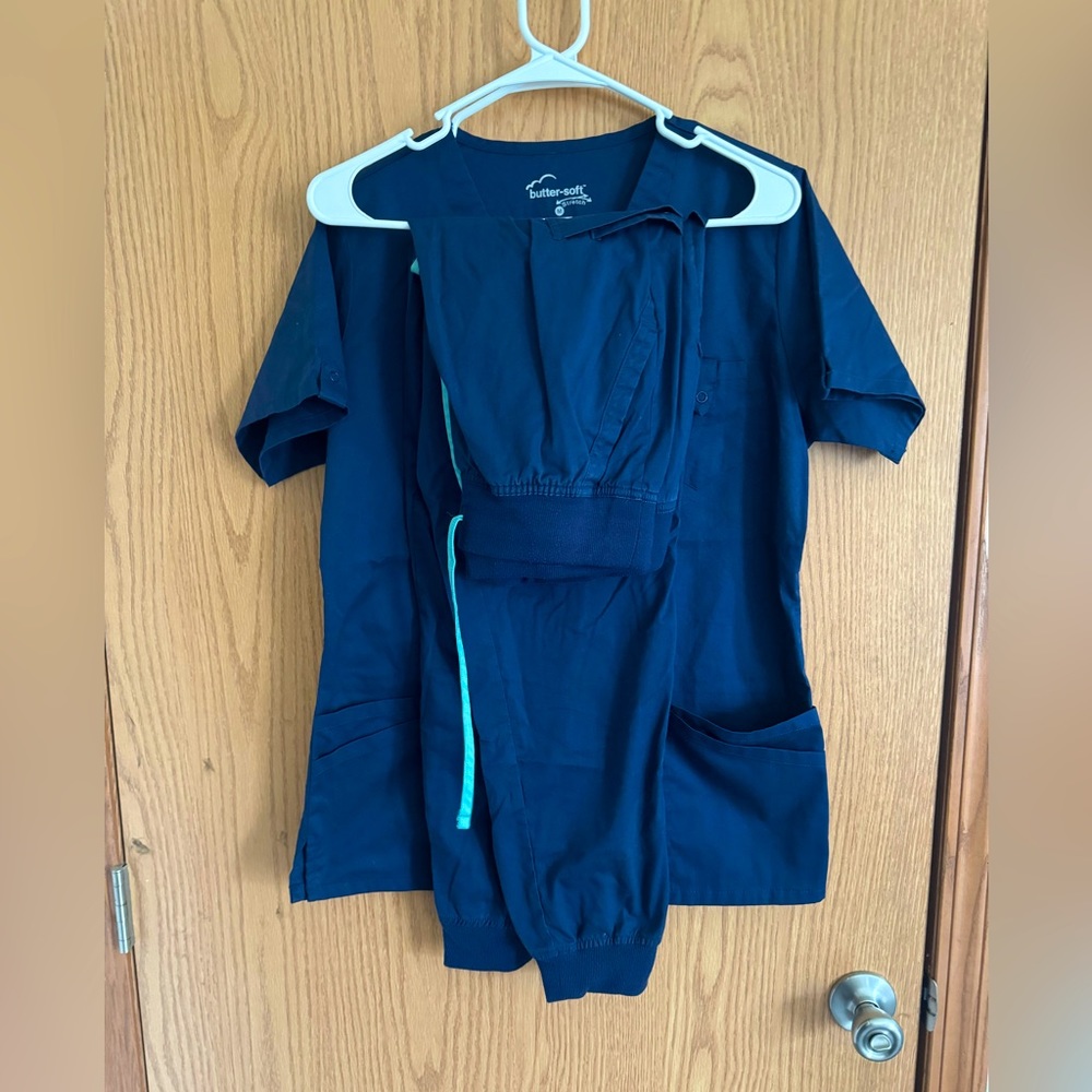 ButterSoft Scrub Set